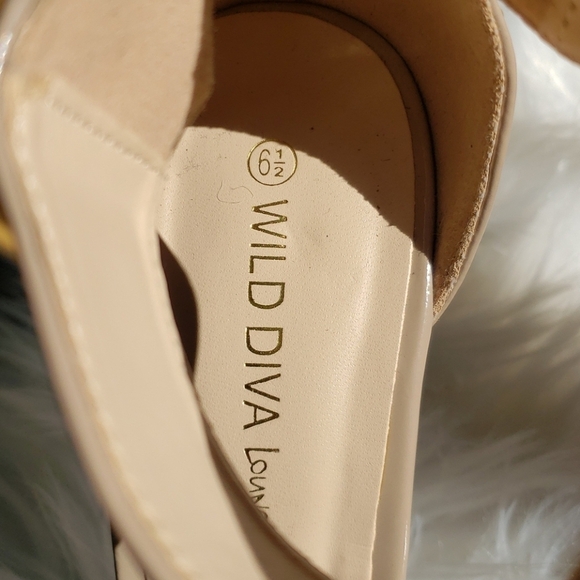 Wild Diva BRIDGET-01 Buckle Ankle Strap sandals - Picture 4 of 9